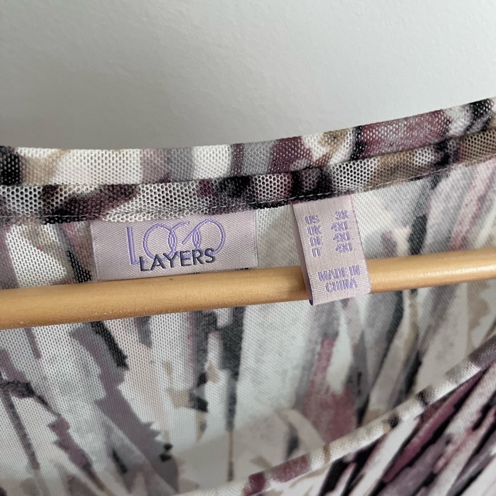 Logo Mesh Abstract Boho Ruched Top - Picture 5 of 5